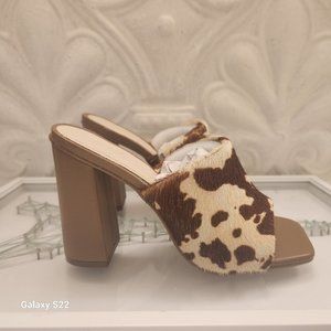 Journee Collection Leather Heeled Sandals. NWT.